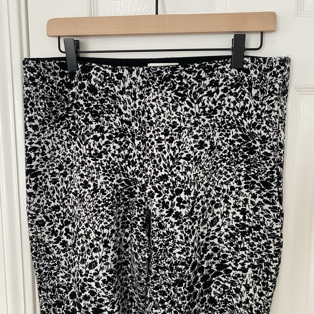 Anthropologie Maeve The Margot Kick-Flare Crop Pants Size‎ Medium Floral Knit - Picture 3 of 9